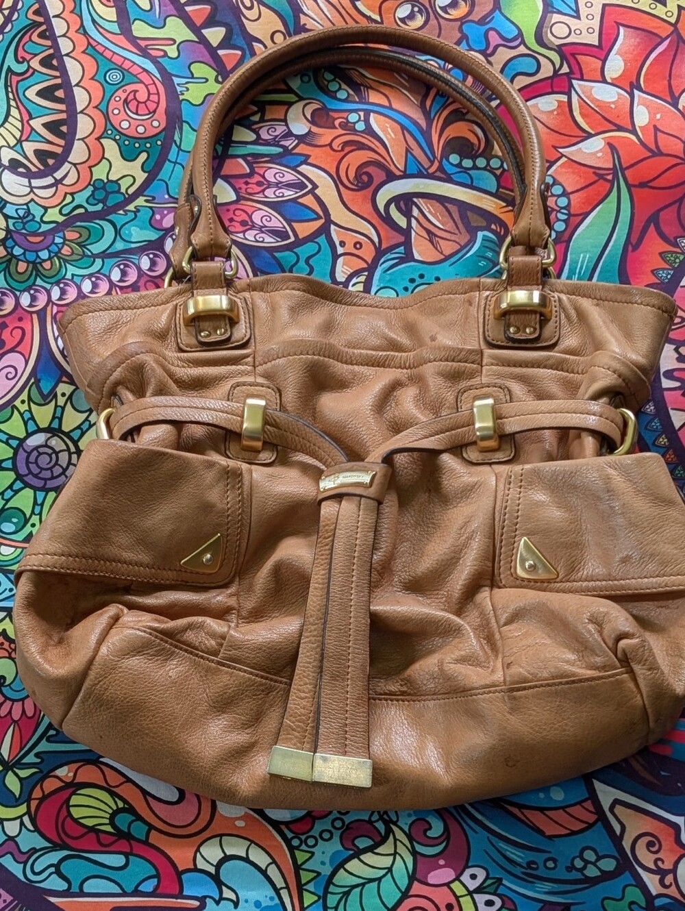 B. Makowsky Large Premium Italian Leather Bag Magnet Closure Tan Brown